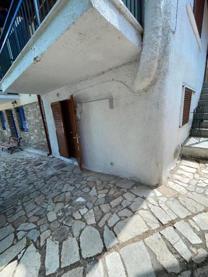 The Square Daire Maries  Dış mekan fotoğraf